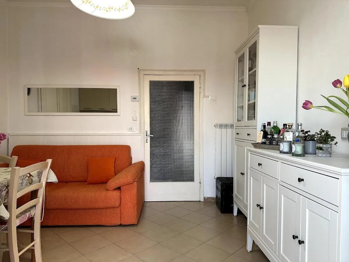 Apartment Beach House Gelsomino Lido di Camaiore Italien